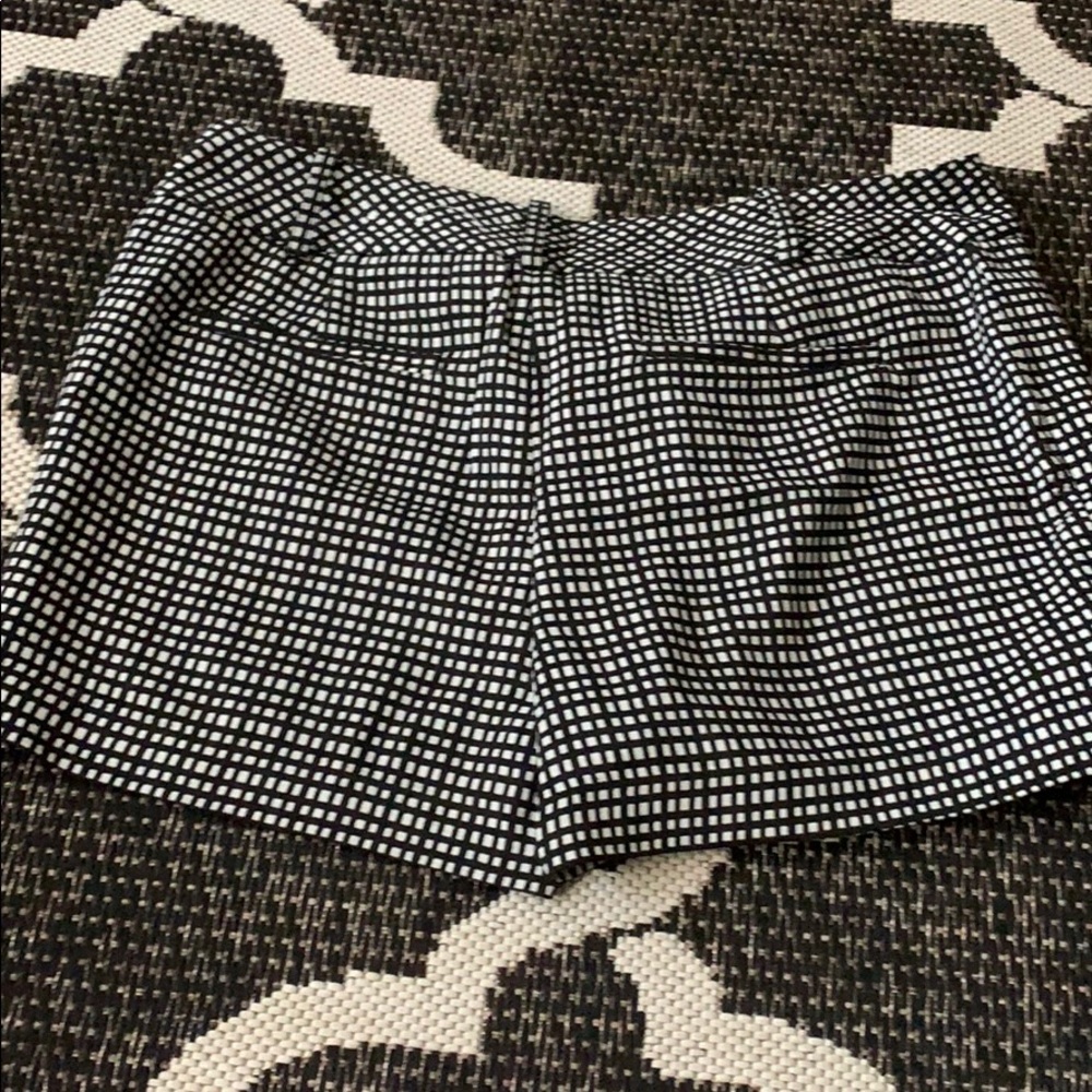 Shorts - Picture 3 of 3